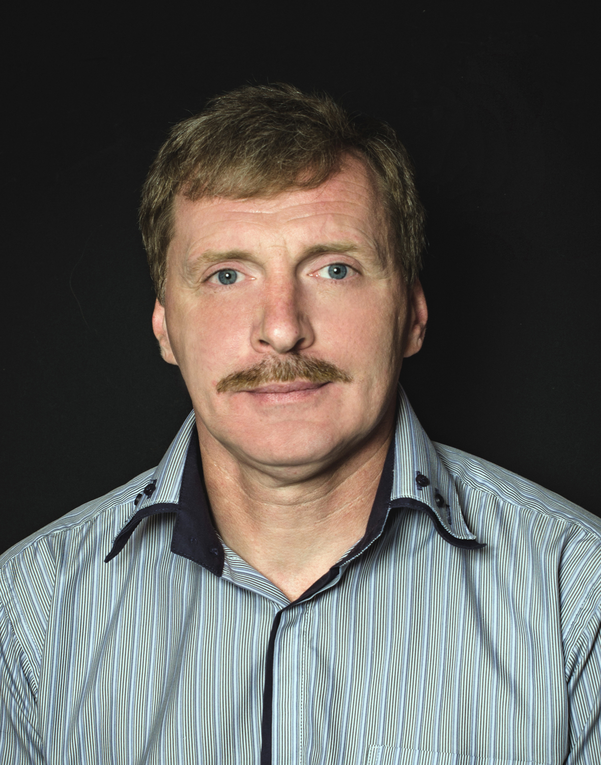 Павел Шаров